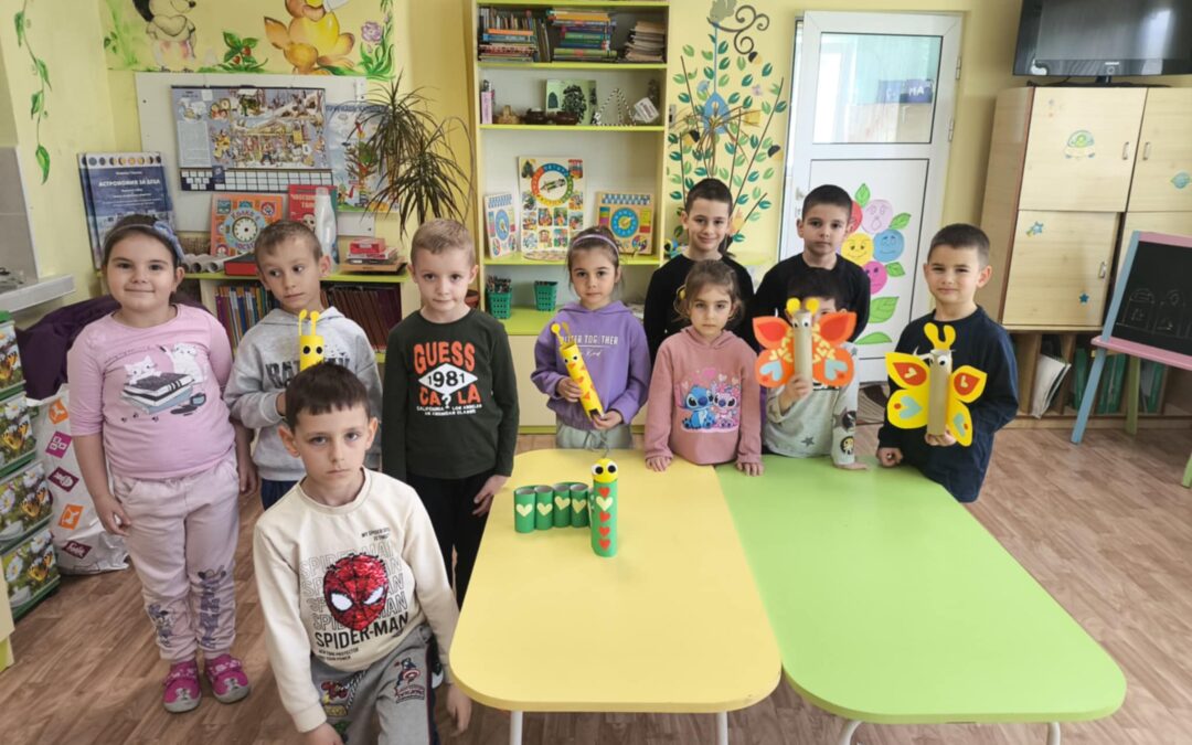 Хартиени герои: Учим се да рециклираме